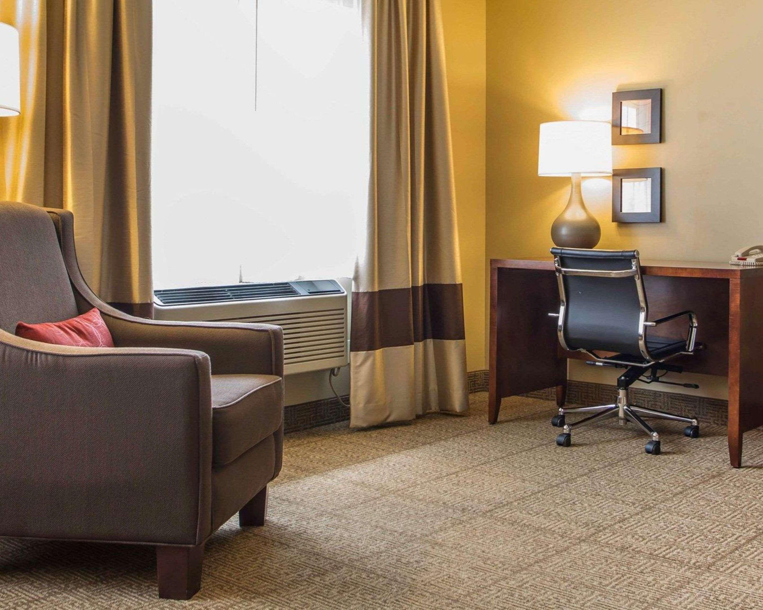 Rhinelander Comfort Inn מראה חיצוני תמונה