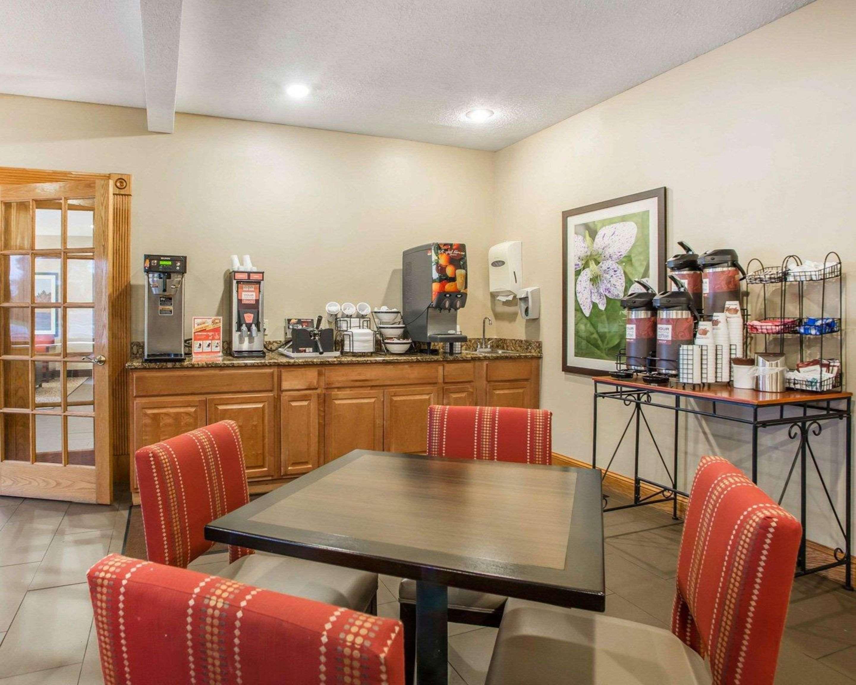 Rhinelander Comfort Inn מראה חיצוני תמונה