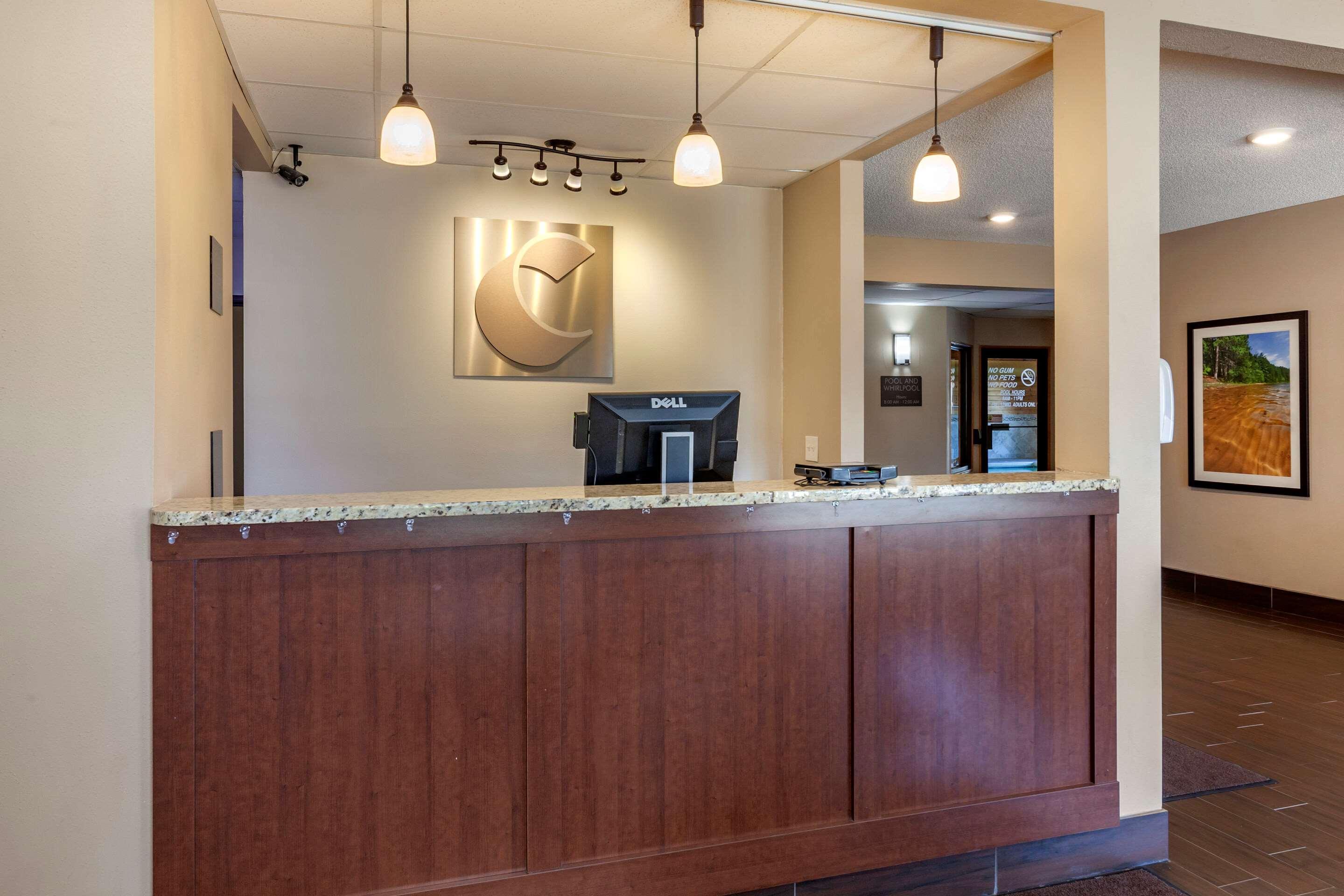 Rhinelander Comfort Inn מראה חיצוני תמונה